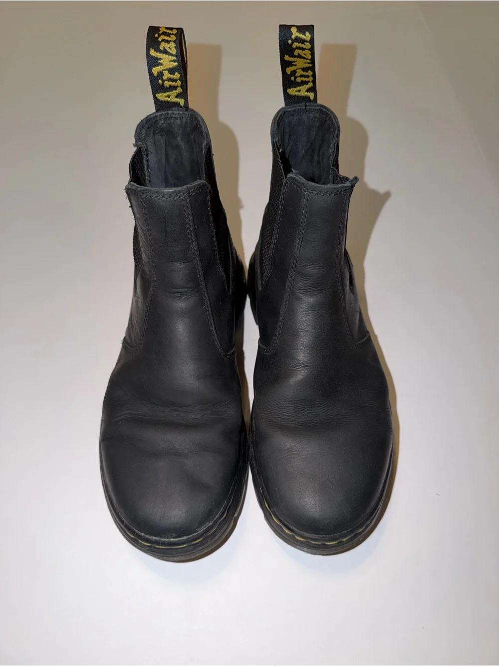 Dr. Martens Black Leather Chelsea Ankle Boots Pull-On Round Toe Men’s 7 UK6 EU39